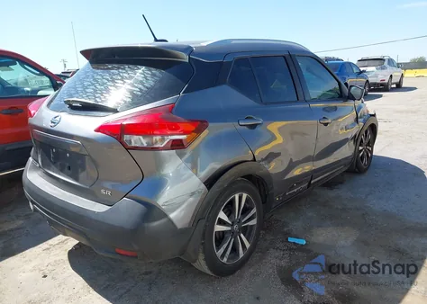 2019 Nissan Kicks Sr from USA, damaged, VIN 3N1CP5CUXKL569256